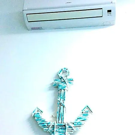 On The Sea מלון טאולאדה